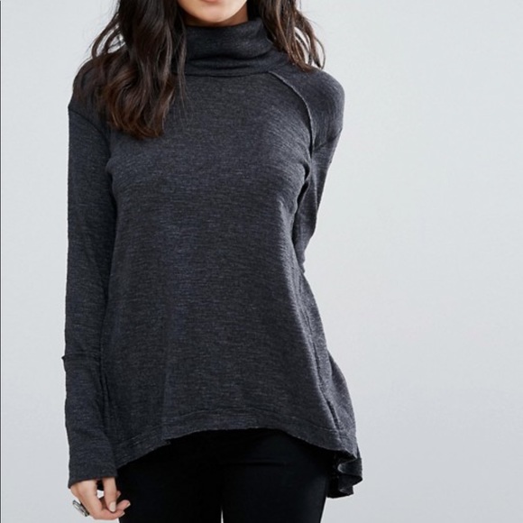 Free People turtleneck - Picture 3 of 4